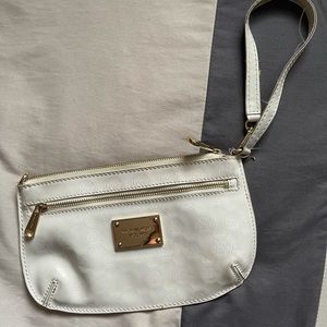 Michael kors wristlet/ mini purse